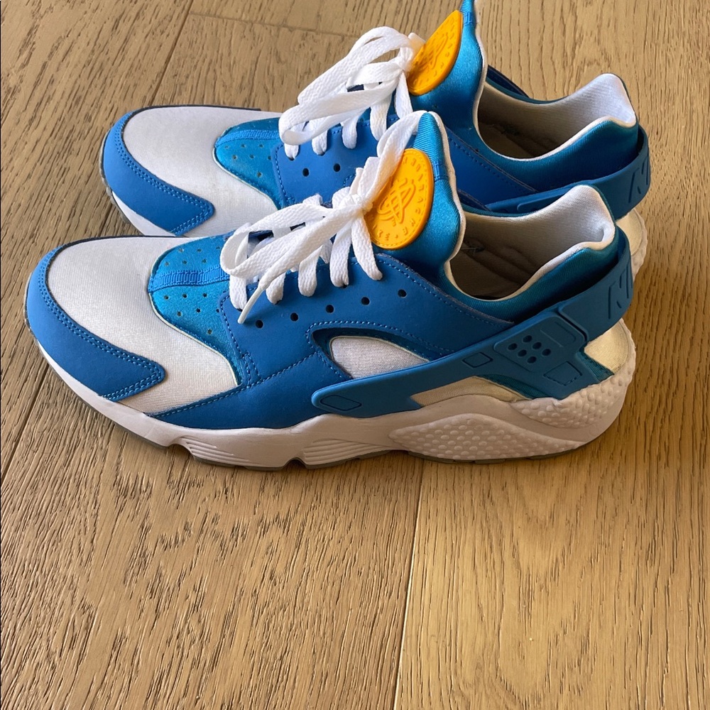 Nike Huarache collab Sneakers - Picture 2 of 7